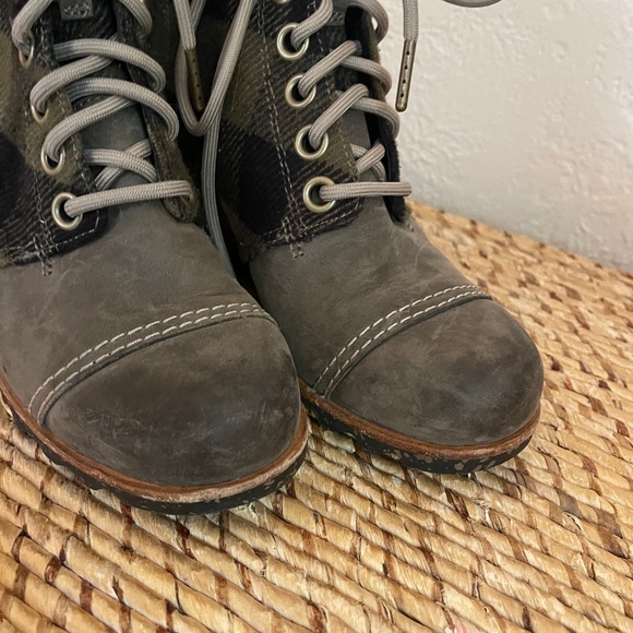 Sorel Womens Size 7.5 PDX Plaid Wedge Lace Up Bootie Green Brown Cap Toe - Picture 3 of 13